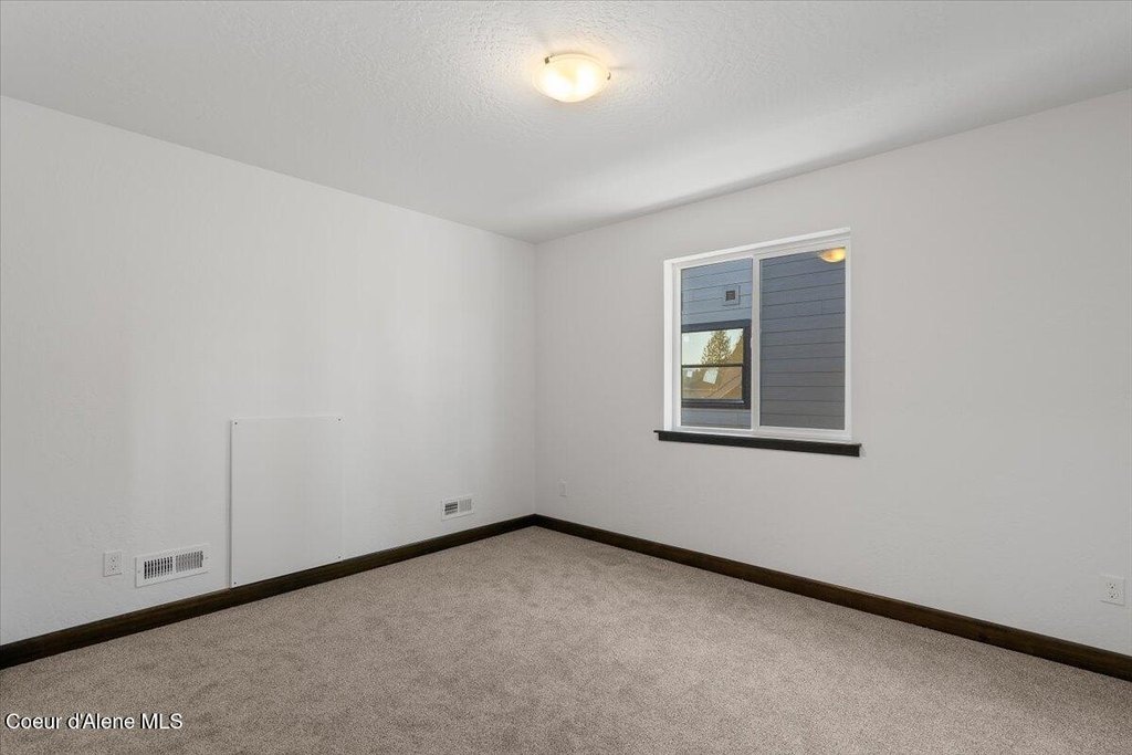 Post Falls, Idaho, 83854, United States, 4 Bedrooms Bedrooms, ,2.5 BathroomsBathrooms,Residential,Forsale,1984579