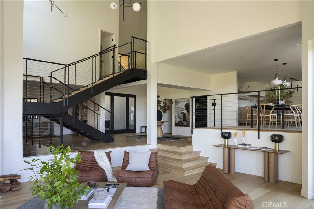 Lake Arrowhead, California, 92352, United States, 5 Bedrooms Bedrooms, ,5 BathroomsBathrooms,Residential,Forsale,2004865