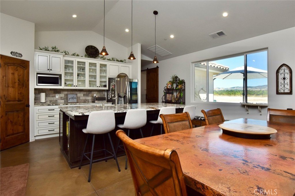 Lockwood, California, 93932, United States, 3 Bedrooms Bedrooms, ,3 BathroomsBathrooms,Residential,Forsale,2004820