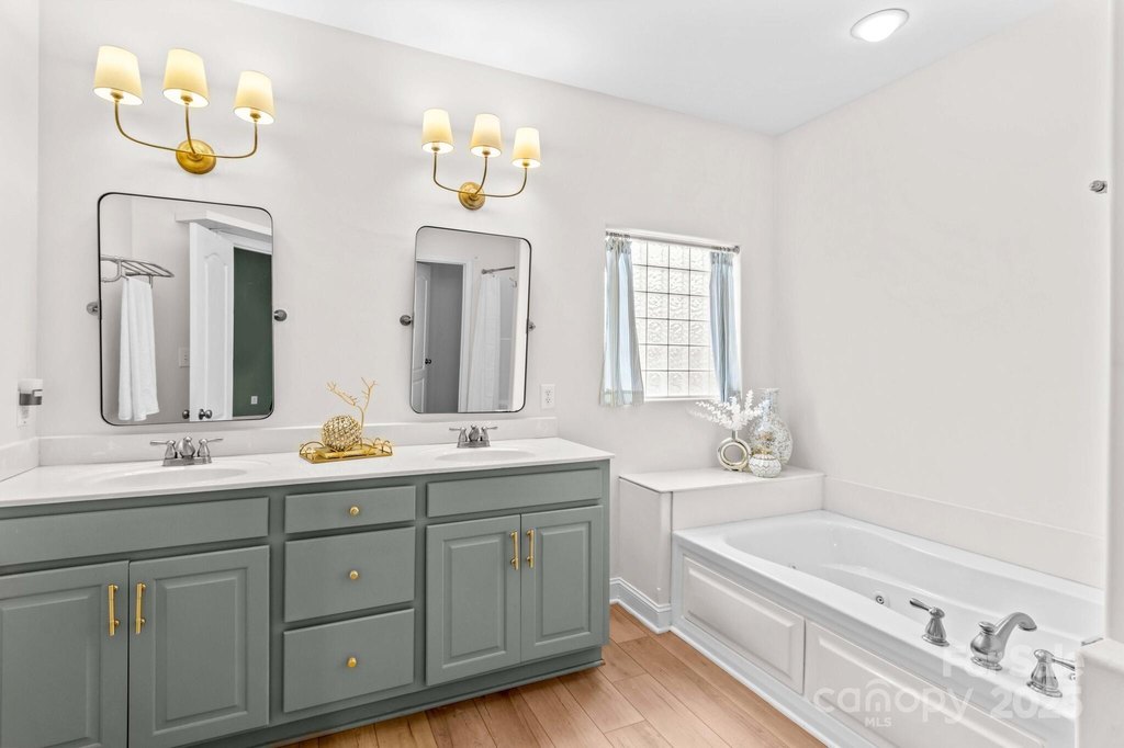 Salisbury, North Carolina, 28147, United States, 3 Bedrooms Bedrooms, ,3.5 BathroomsBathrooms,Residential,Forsale,1953173