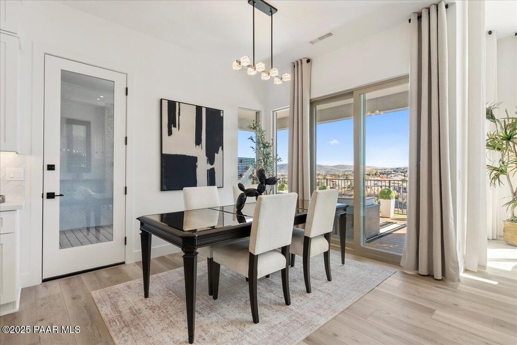 Prescott, Arizona, 86301, United States, 3 Bedrooms Bedrooms, ,2.5 BathroomsBathrooms,Residential,Forsale,2011267