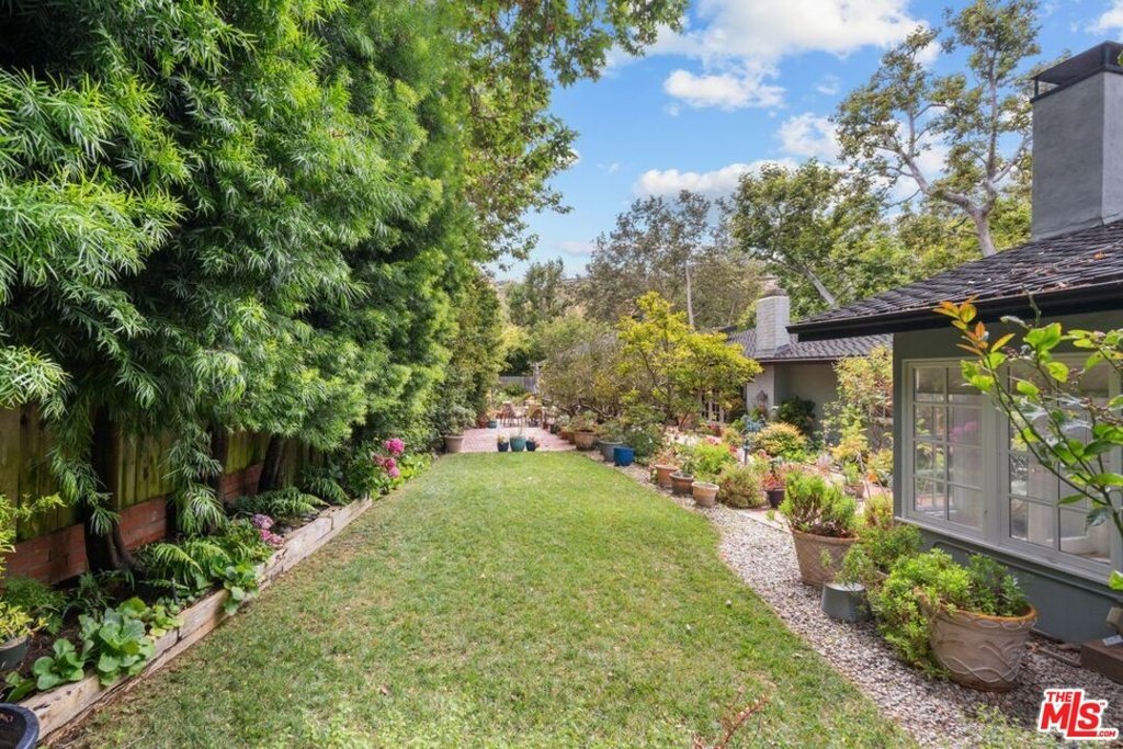 Malibu, California, 90265, United States, 4 Bedrooms Bedrooms, ,2.5 BathroomsBathrooms,Residential,Forsale,2009611