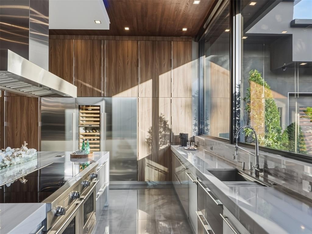 Fort Lauderdale, Florida, 33308, United States, 5 Bedrooms Bedrooms, ,6.5 BathroomsBathrooms,Residential,Forsale,2004491