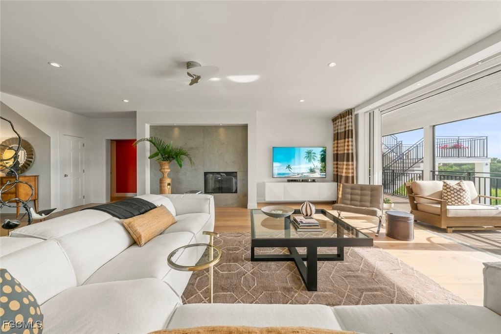 Sanibel, Florida, 33957, United States, 5 Bedrooms Bedrooms, ,4.5 BathroomsBathrooms,Residential,Forsale,2004795