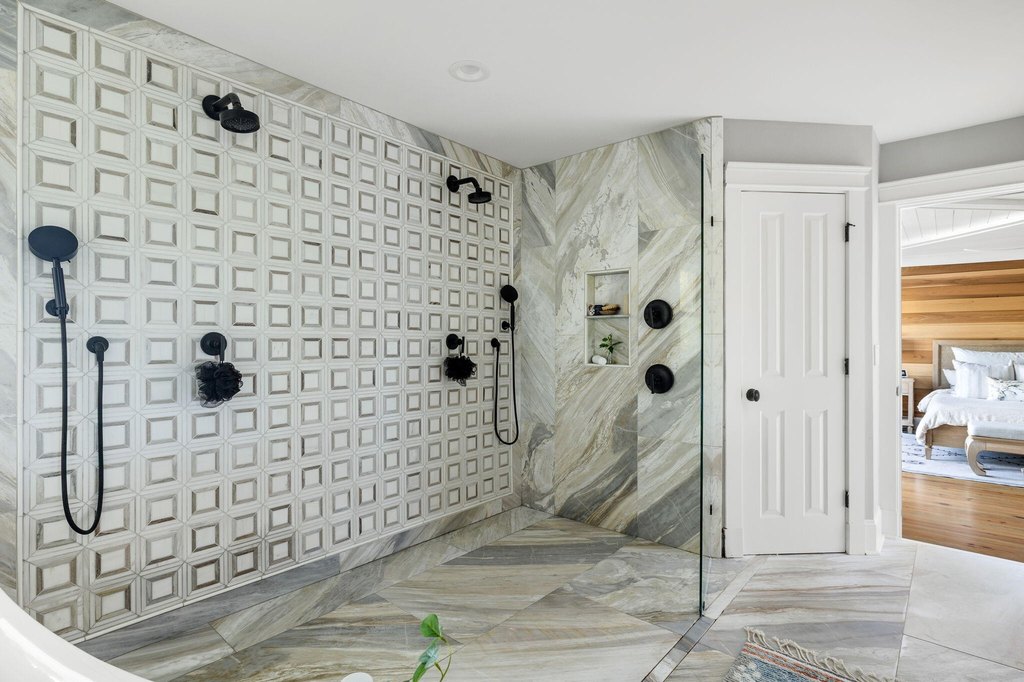 Charleston, South Carolina, 29414, United States, 8 Bedrooms Bedrooms, ,5.5 BathroomsBathrooms,Residential,Forsale,2007731