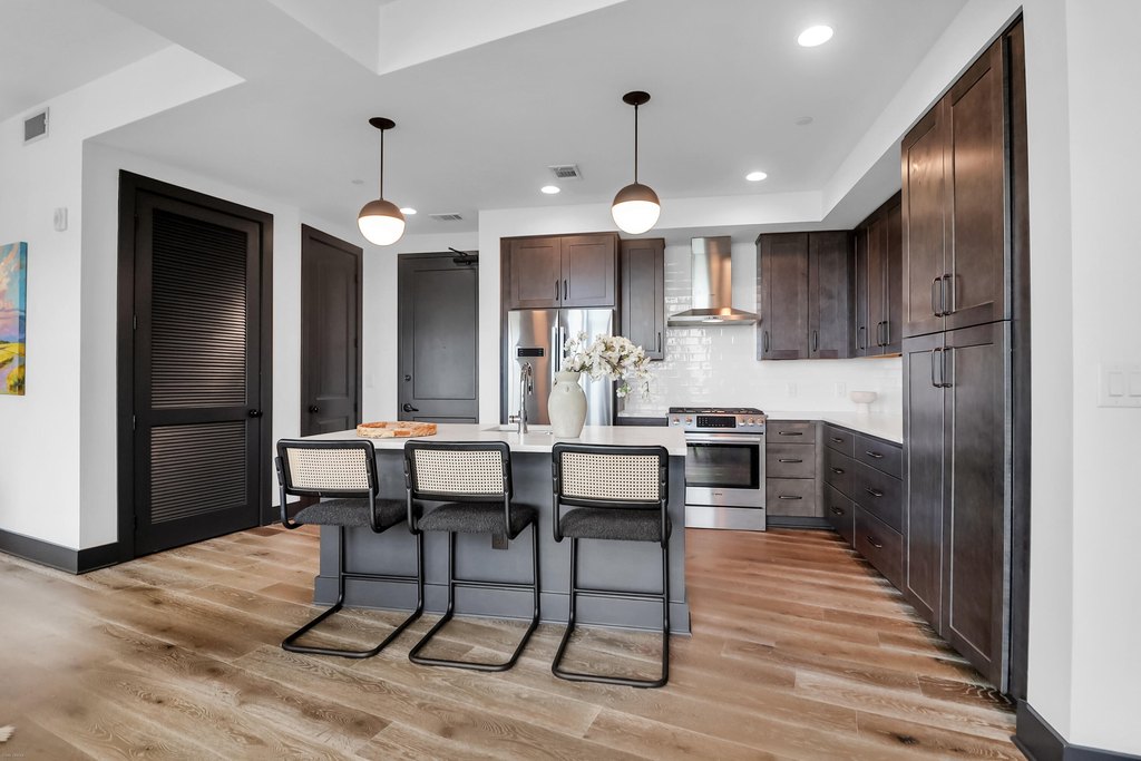 Charleston, South Carolina, 29401, United States, 2 Bedrooms Bedrooms, ,2 BathroomsBathrooms,Residential,Forsale,2007728