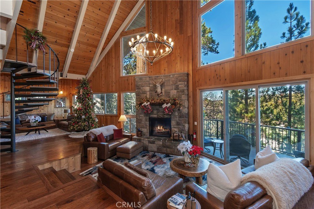 Lake Arrowhead, California, 92352, United States, 4 Bedrooms Bedrooms, ,4 BathroomsBathrooms,Residential,Forsale,2004864