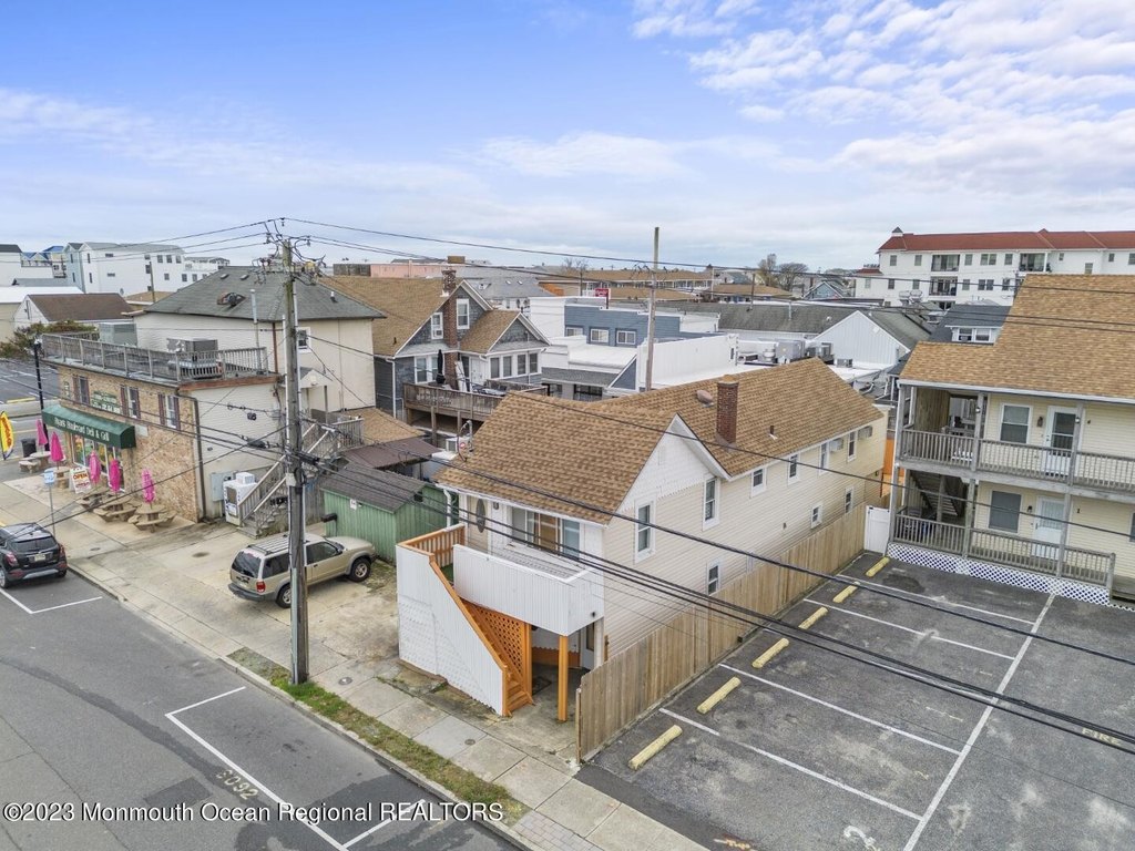 Seaside Heights, New Jersey, 08751, United States, 6 Bedrooms Bedrooms, ,3.5 BathroomsBathrooms,Residential,Forsale,2004848
