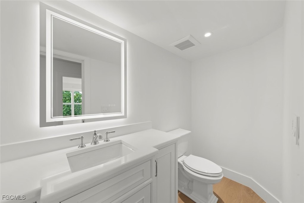 Sanibel, Florida, 33957, United States, 3 Bedrooms Bedrooms, ,3.5 BathroomsBathrooms,Residential,Forsale,2004792