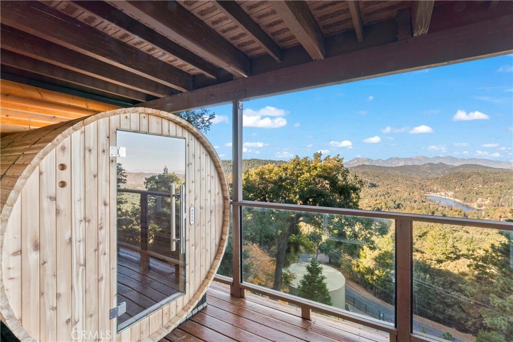 Crestline, California, 92325, United States, 3 Bedrooms Bedrooms, ,2.5 BathroomsBathrooms,Residential,Forsale,2004857