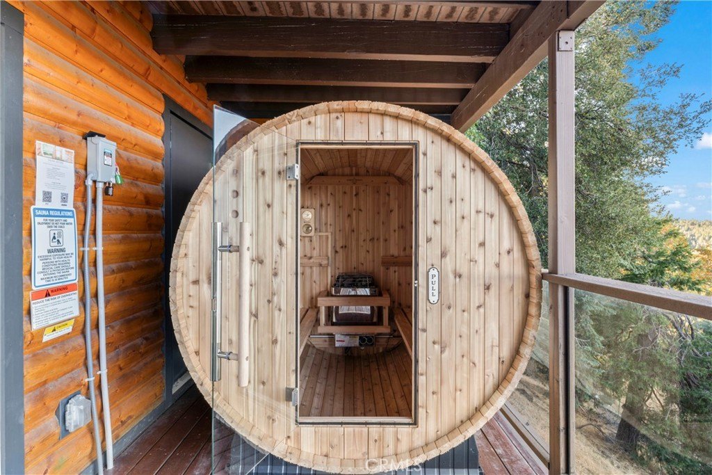 Crestline, California, 92325, United States, 3 Bedrooms Bedrooms, ,2.5 BathroomsBathrooms,Residential,Forsale,2004857