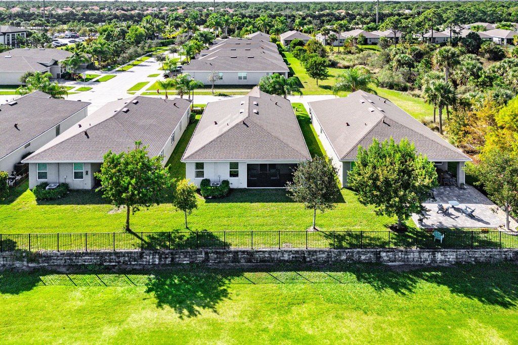 Hobe Sound, Florida, 33455, United States, 4 Bedrooms Bedrooms, ,2 BathroomsBathrooms,Residential,Forsale,2004649