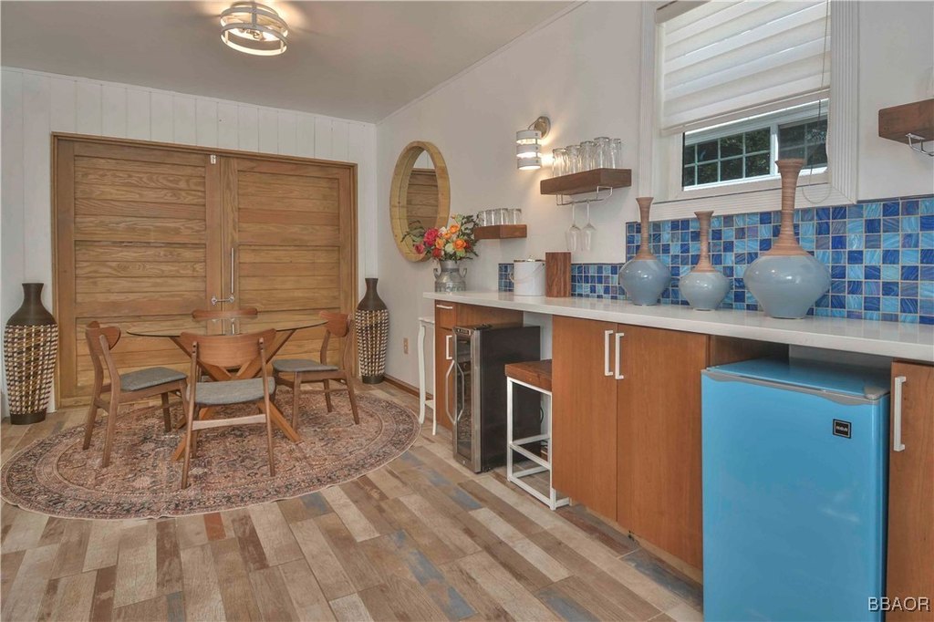 Lake Arrowhead, California, 92352, United States, 2 Bedrooms Bedrooms, ,2 BathroomsBathrooms,Residential,Forsale,1886279