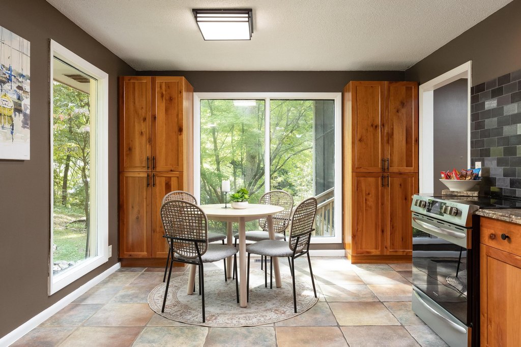 Chattanooga, Tennessee, 37416, United States, 4 Bedrooms Bedrooms, ,3.5 BathroomsBathrooms,Residential,Forsale,1995344