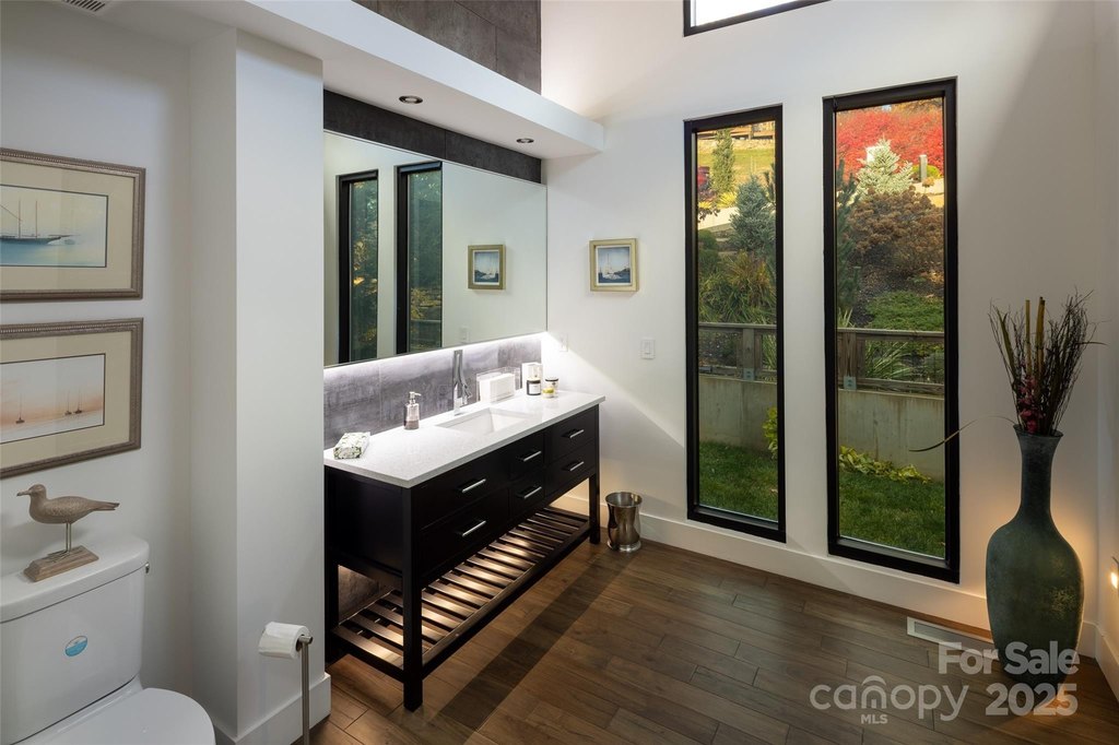 Asheville, North Carolina, 28804, United States, 3 Bedrooms Bedrooms, ,3.5 BathroomsBathrooms,Residential,Forsale,2011989