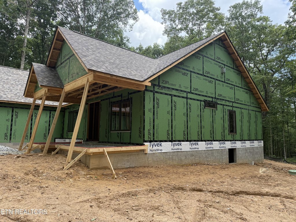 Crossville, Tennessee, 38558, United States, 3 Bedrooms Bedrooms, ,2.5 BathroomsBathrooms,Residential,Forsale,1995008