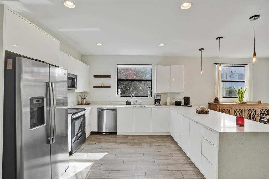 Fort Lauderdale, Florida, 33304, United States, 3 Bedrooms Bedrooms, ,2.5 BathroomsBathrooms,Residential,Forsale,2011621