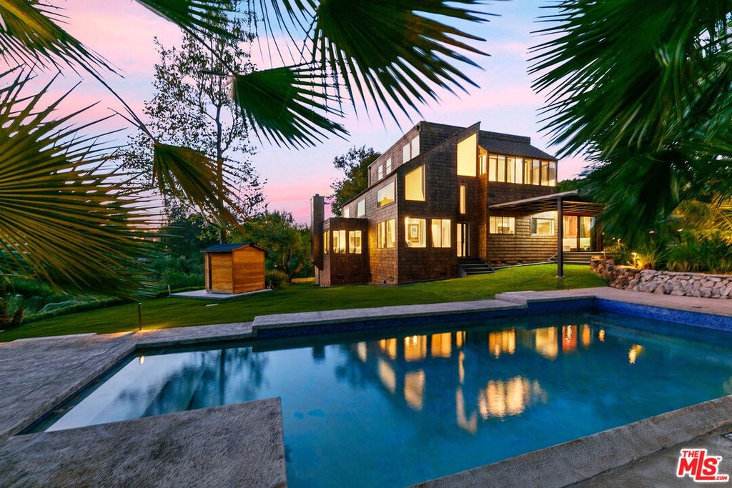 Malibu, California, 90265, United States, 3 Bedrooms Bedrooms, ,3 BathroomsBathrooms,Residential,Forsale,2001431