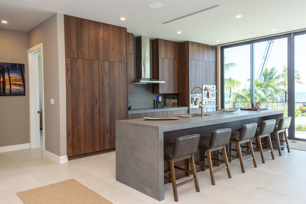 ISLAMORADA, Florida, 33036, United States, 5 Bedrooms Bedrooms, ,5.5 BathroomsBathrooms,Residential,Forsale,2011125