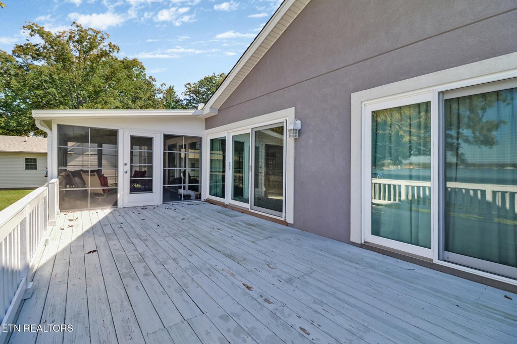 Crossville, Tennessee, 38572, United States, 3 Bedrooms Bedrooms, ,3.5 BathroomsBathrooms,Residential,Forsale,1968515