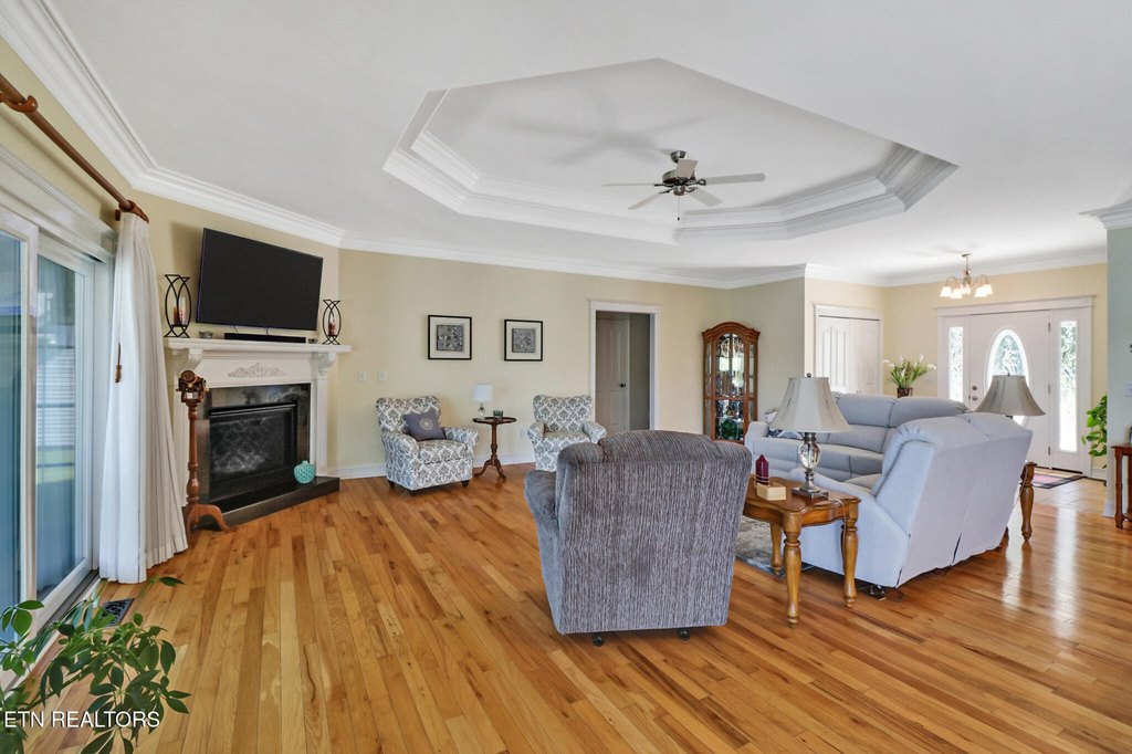 Crossville, Tennessee, 38572, United States, 3 Bedrooms Bedrooms, ,3.5 BathroomsBathrooms,Residential,Forsale,1968515