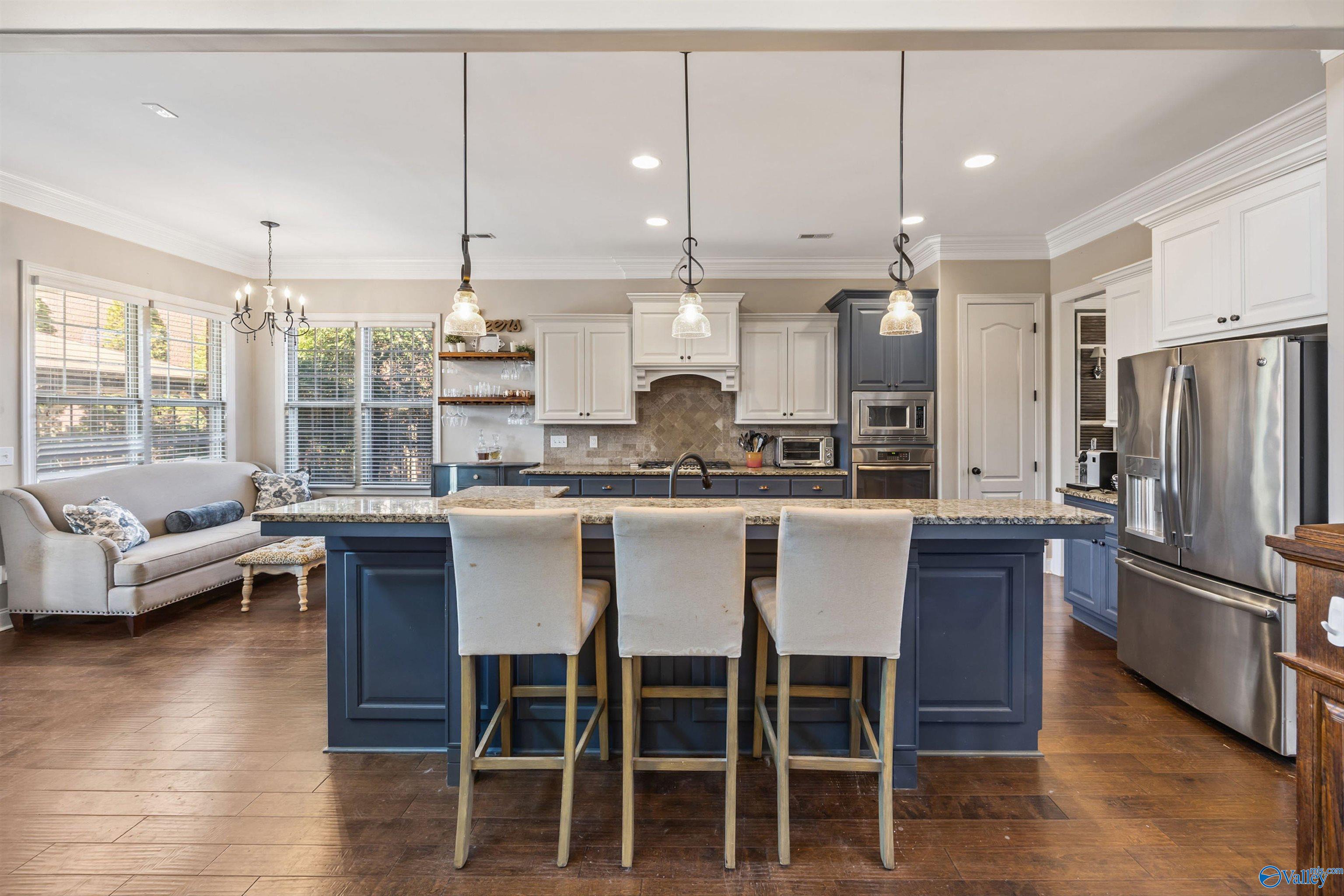 Owens Cross Roads, Alabama, 35763, United States, 5 Bedrooms Bedrooms, ,3.5 BathroomsBathrooms,Residential,Forsale,2007708