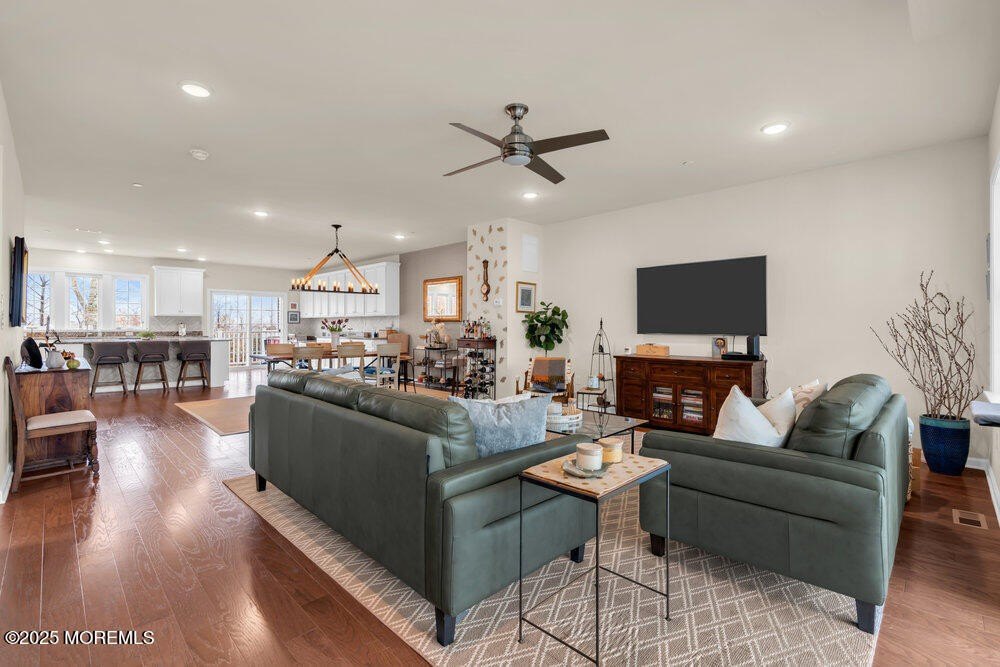 Highlands, New Jersey, 07732, United States, 3 Bedrooms Bedrooms, ,3.5 BathroomsBathrooms,Residential,Forsale,2004841