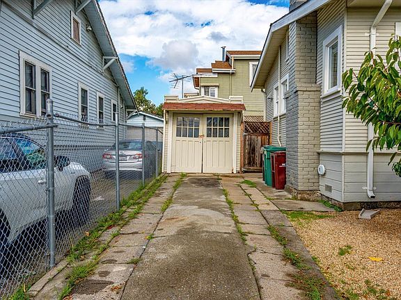 Oakland, California, 94619, United States, 2 Bedrooms Bedrooms, ,1 BathroomBathrooms,Residential,Forsale,2004749