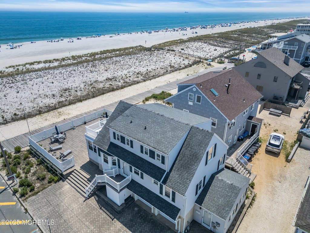 Lavallette, New Jersey, 08735, United States, 5 Bedrooms Bedrooms, ,4 BathroomsBathrooms,Residential,Forsale,1922693