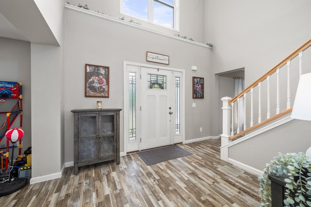 Gilford, New Hampshire, 03249, United States, 4 Bedrooms Bedrooms, ,2.5 BathroomsBathrooms,Residential,Forsale,2004032