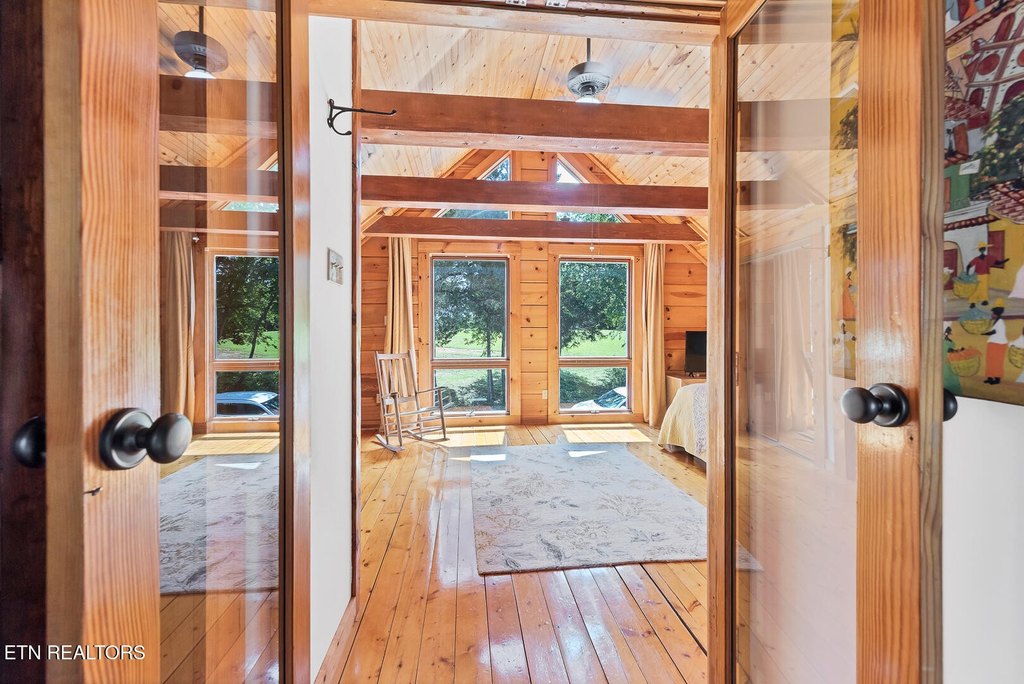 Louisville, Tennessee, 37777, United States, 2 Bedrooms Bedrooms, ,2 BathroomsBathrooms,Residential,Forsale,1893780