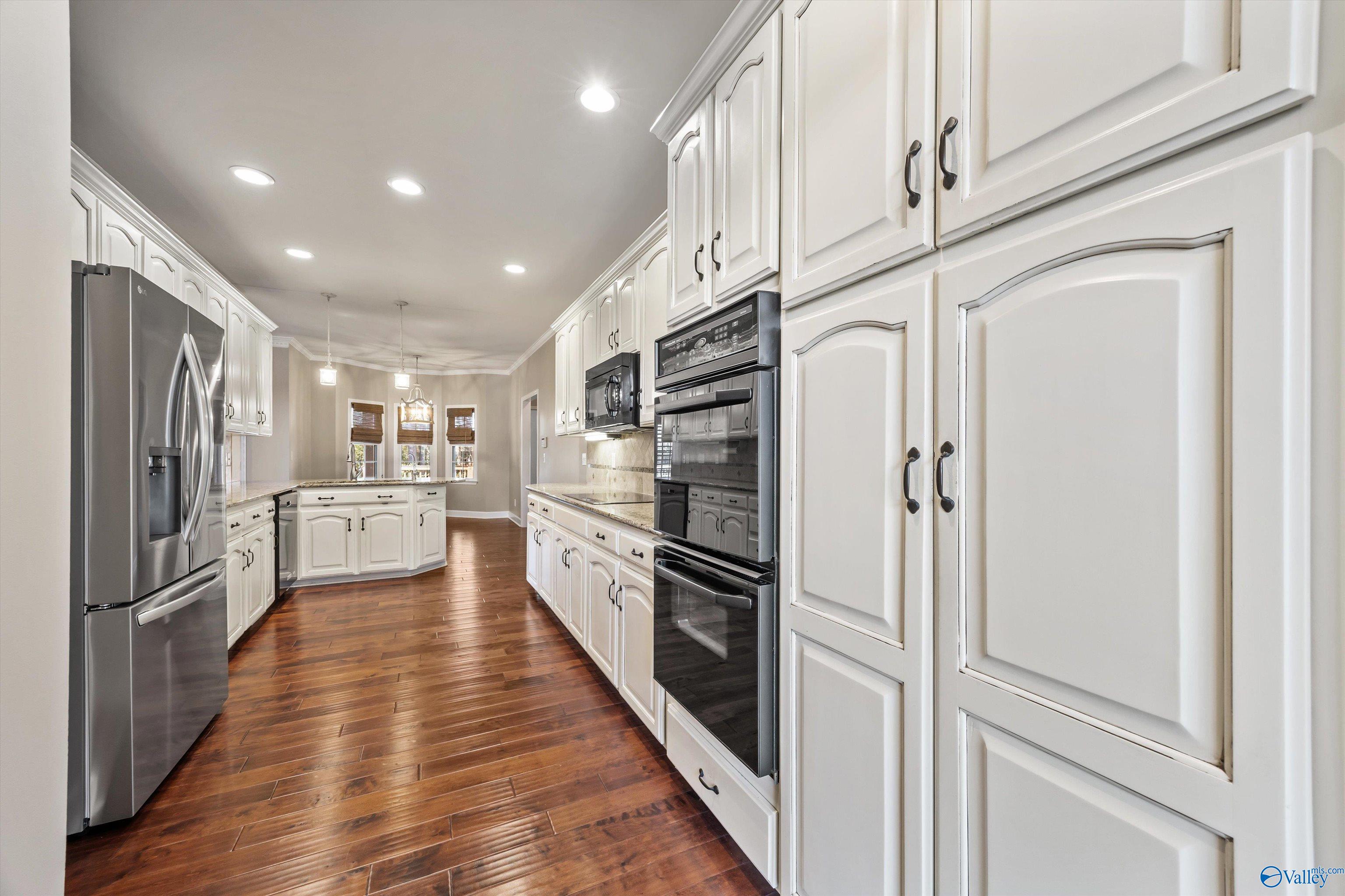 Owens Cross Roads, Alabama, 35763, United States, 5 Bedrooms Bedrooms, ,2.5 BathroomsBathrooms,Residential,Forsale,2007713