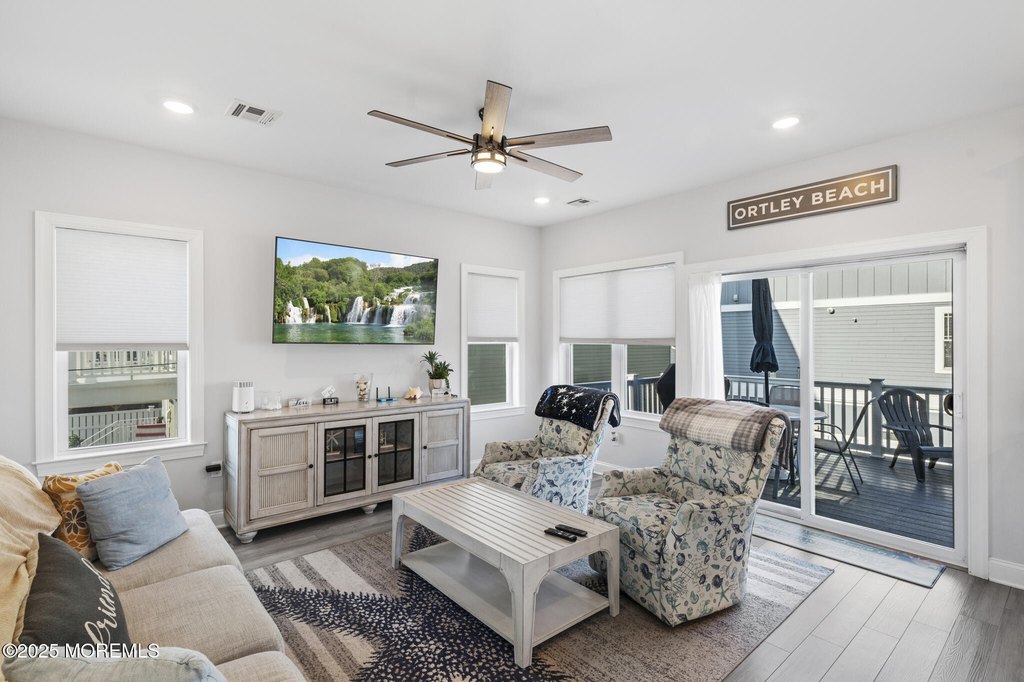 Seaside Heights, New Jersey, 08751, United States, 4 Bedrooms Bedrooms, ,3 BathroomsBathrooms,Residential,Forsale,2012969