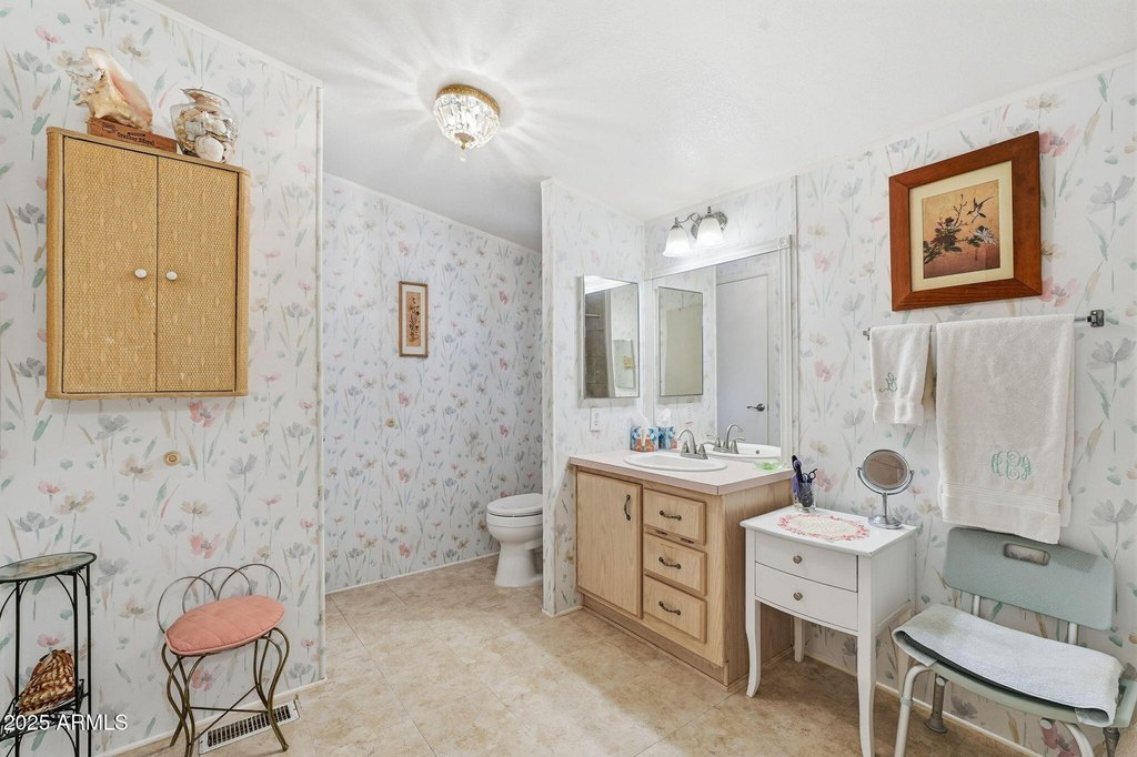 Cave Creek, Arizona, 85331, United States, 4 Bedrooms Bedrooms, ,2 BathroomsBathrooms,Residential,Forsale,2004938