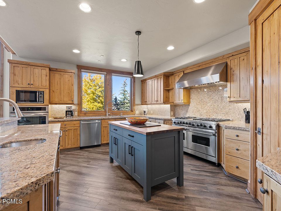 Kamas, Utah, 84060, United States, 6 Bedrooms Bedrooms, ,5.5 BathroomsBathrooms,Residential,Forsale,2004735