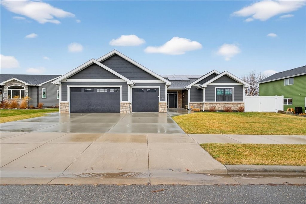 Billings, Montana, 59105, United States, 4 Bedrooms Bedrooms, ,2.5 BathroomsBathrooms,Residential,Forsale,2009206