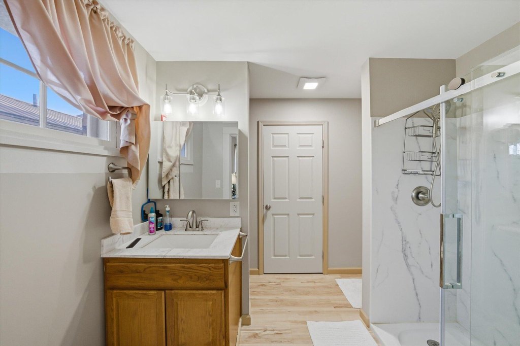 White Pine, Tennessee, 37890, United States, 3 Bedrooms Bedrooms, ,3.5 BathroomsBathrooms,Residential,Forsale,2012711