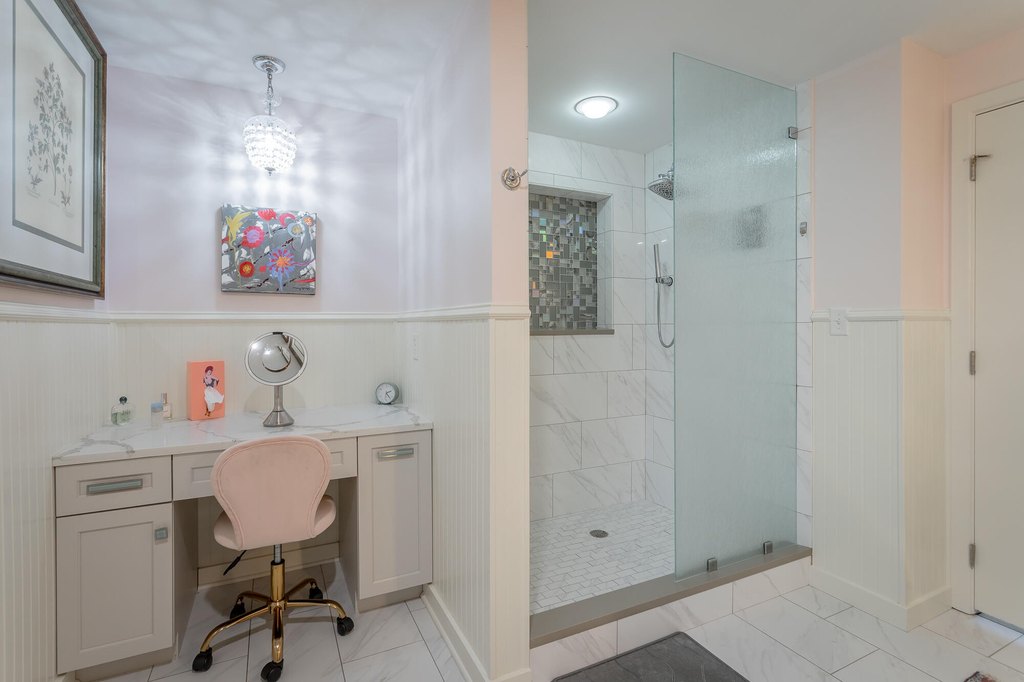 Chattanooga, Tennessee, 37405, United States, 2 Bedrooms Bedrooms, ,2 BathroomsBathrooms,Residential,Forsale,2009482