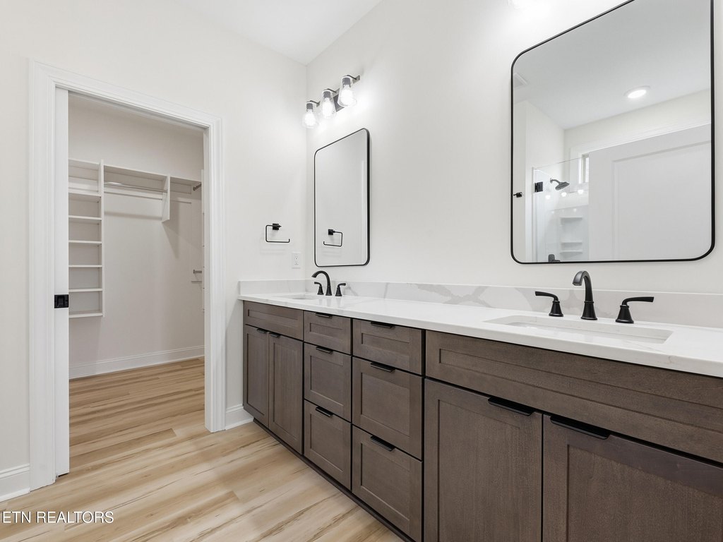 Vonore, Tennessee, 37885, United States, 3 Bedrooms Bedrooms, ,2 BathroomsBathrooms,Residential,Forsale,1910198