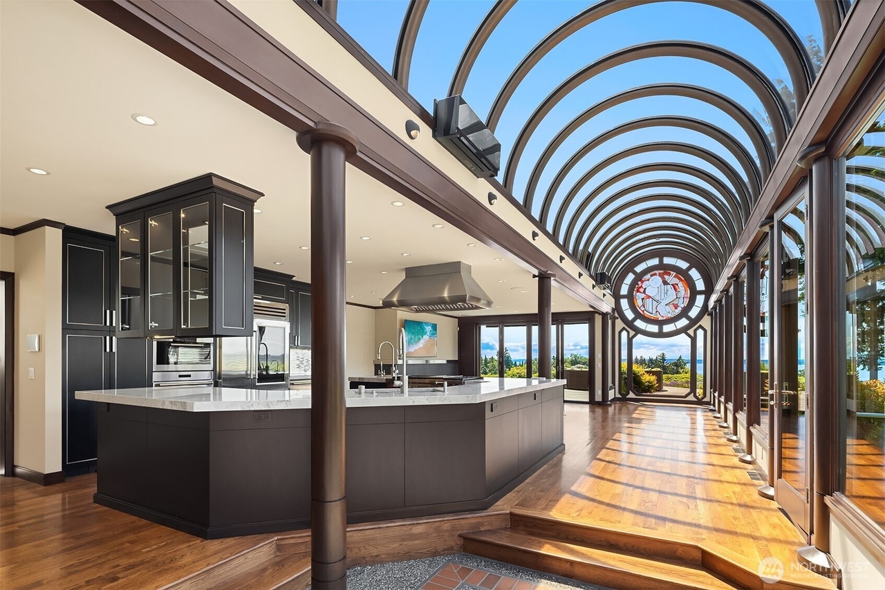 Mukilteo, Washington, 98275, United States, 4 Bedrooms Bedrooms, ,4 BathroomsBathrooms,Residential,Forsale,2009203