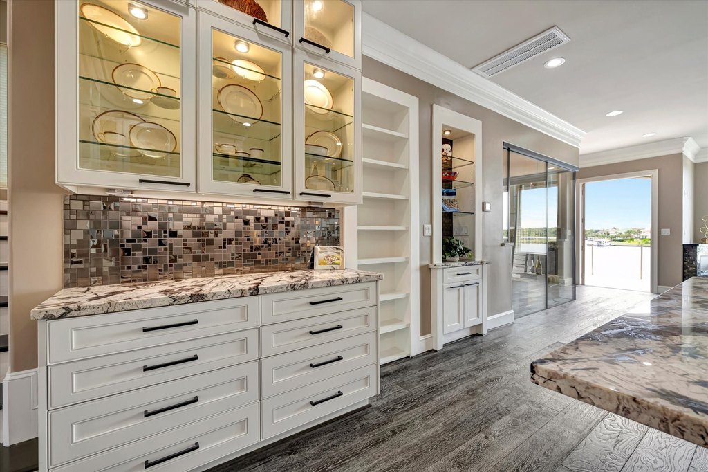 Seabrook, Texas, 77586, United States, 5 Bedrooms Bedrooms, ,4 BathroomsBathrooms,Residential,Forsale,1954136