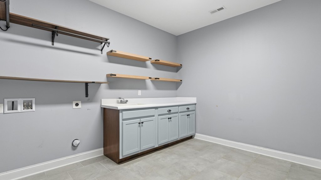 Ringgold, Georgia, 30736, United States, 5 Bedrooms Bedrooms, ,3 BathroomsBathrooms,Residential,Forsale,2009583