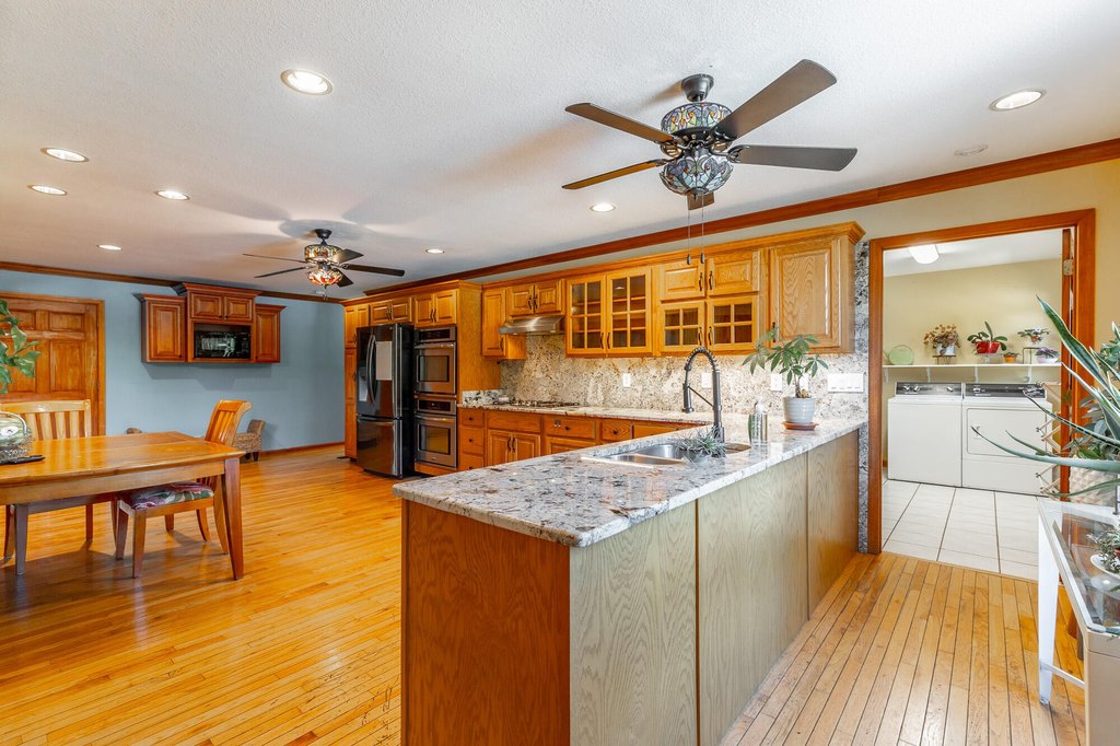 Ringgold, Georgia, 30736, United States, 5 Bedrooms Bedrooms, ,3.5 BathroomsBathrooms,Residential,Forsale,2009483