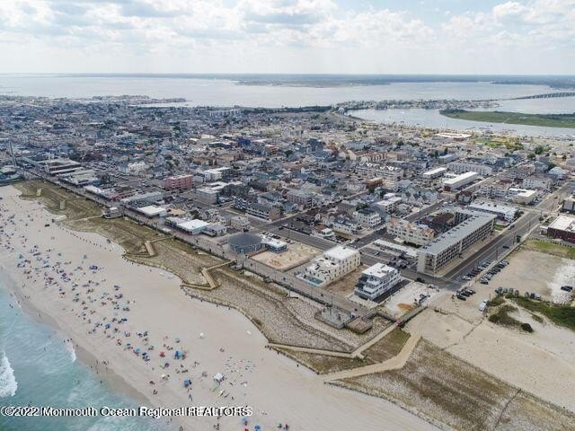Seaside Heights, New Jersey, 08751, United States, 5 Bedrooms Bedrooms, ,4 BathroomsBathrooms,Residential,Forsale,2004846