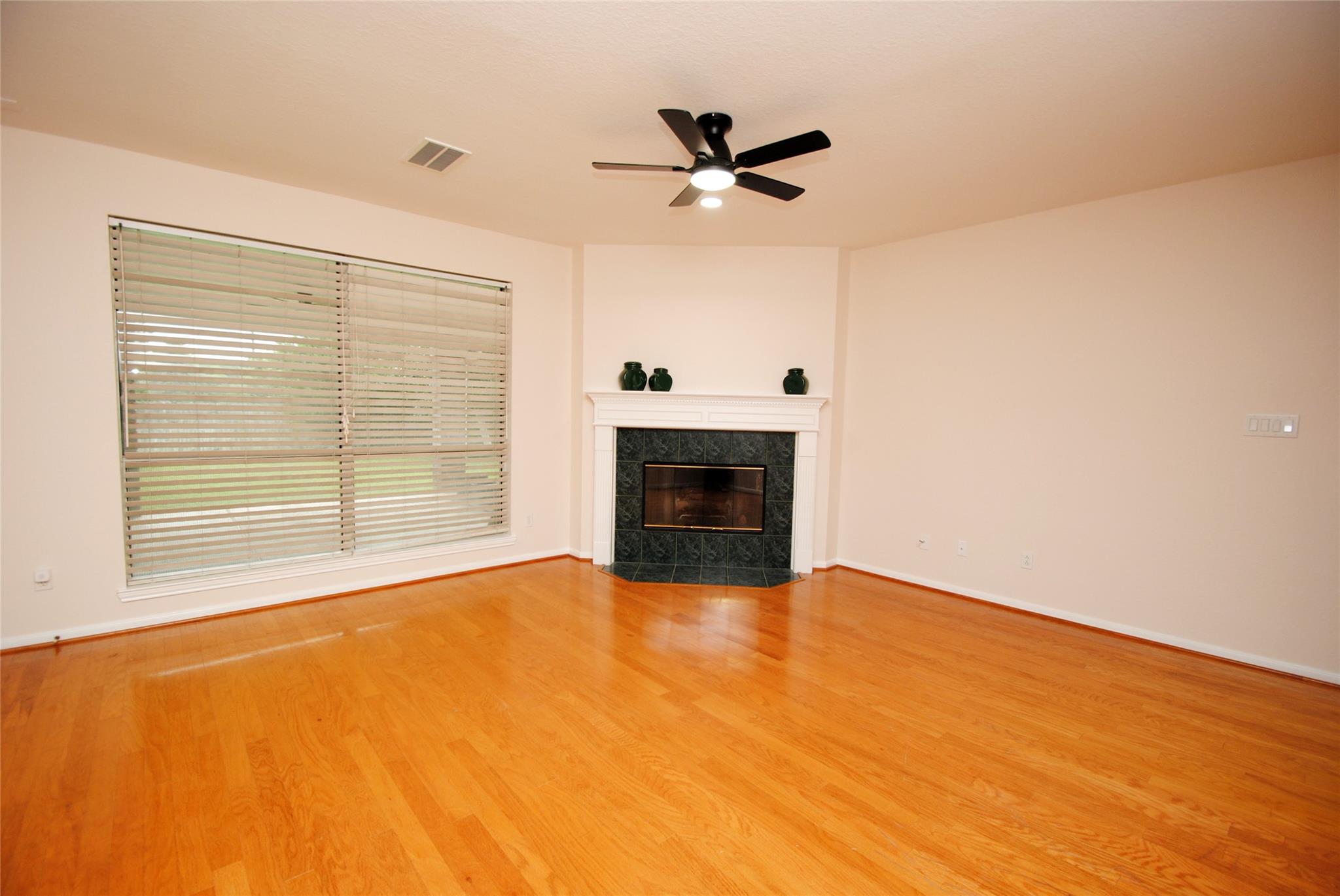 Houston, Texas, 77094, United States, 4 Bedrooms Bedrooms, ,3 BathroomsBathrooms,Residential,Forsale,1954122