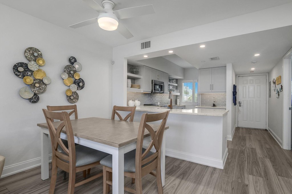 Marco Island, Florida, 34145, United States, 2 Bedrooms Bedrooms, ,2 BathroomsBathrooms,Residential,Forsale,1971940