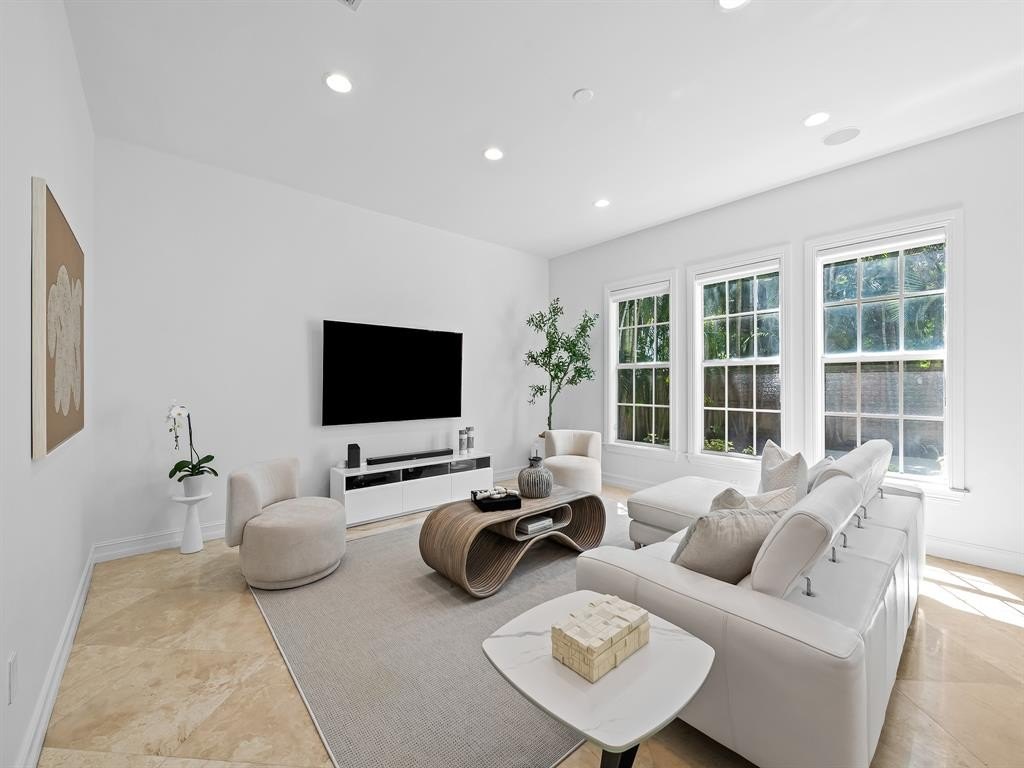 Fort Lauderdale, Florida, 33301, United States, 4 Bedrooms Bedrooms, ,4.5 BathroomsBathrooms,Residential,Forsale,2004498