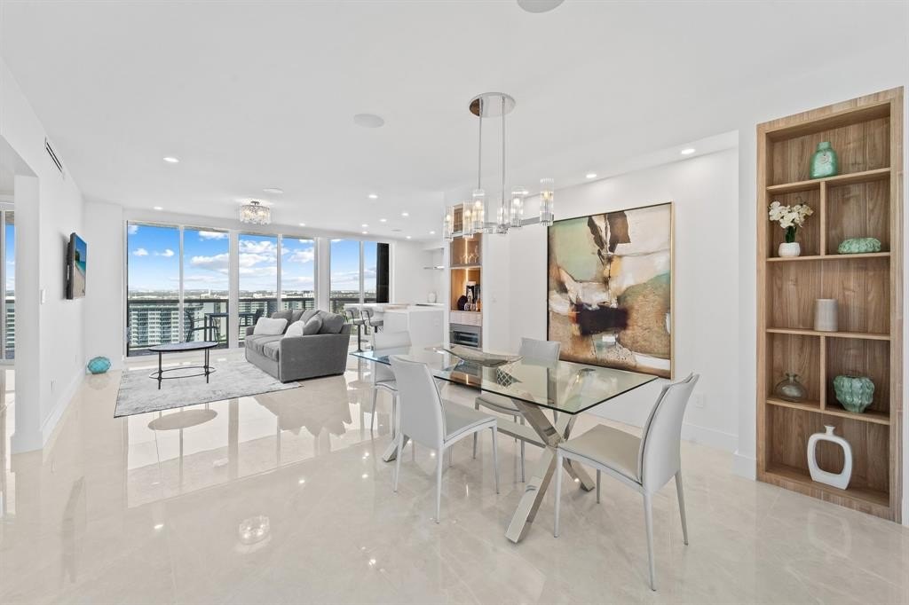 Fort Lauderdale, Florida, 33308, United States, 2 Bedrooms Bedrooms, ,2.5 BathroomsBathrooms,Residential,Forsale,1968240