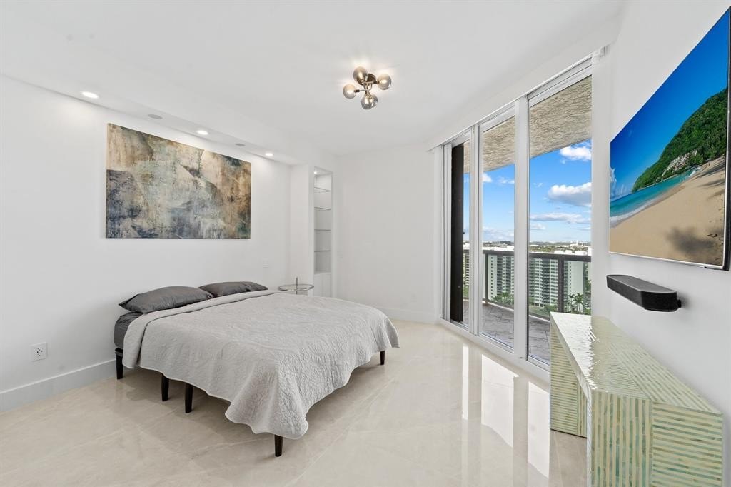 Fort Lauderdale, Florida, 33308, United States, 2 Bedrooms Bedrooms, ,2.5 BathroomsBathrooms,Residential,Forsale,1968240