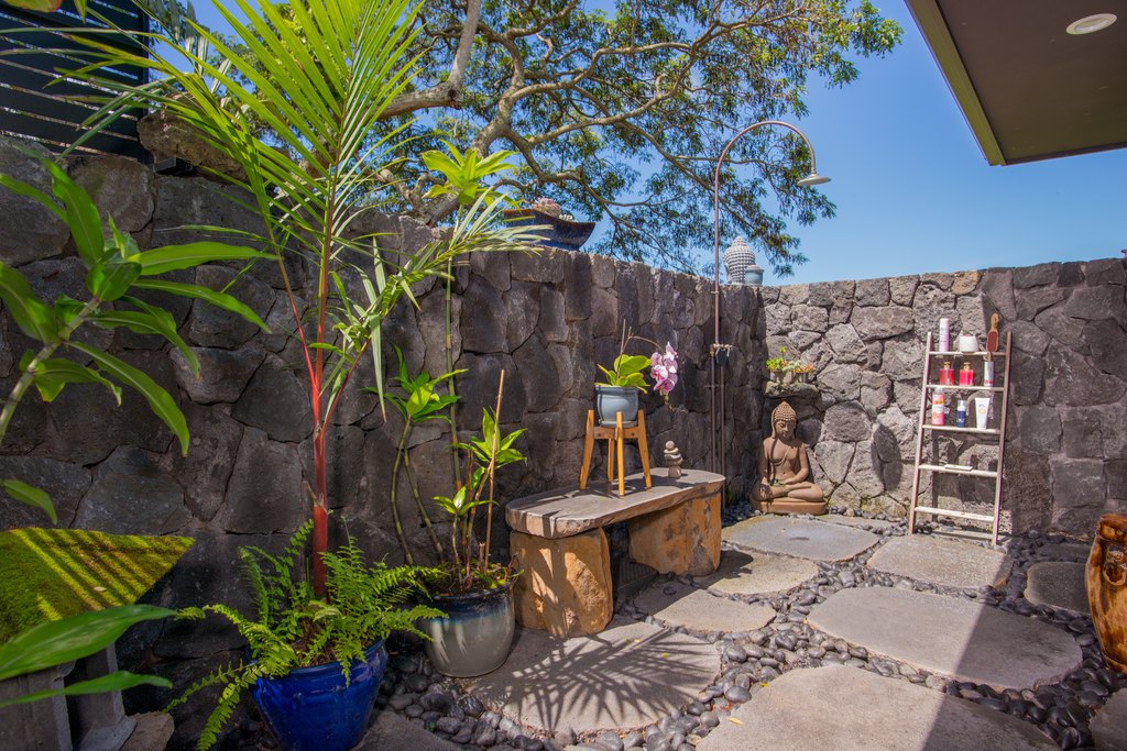 Kailua-Kona, Hawaii, 96725, United States, 3 Bedrooms Bedrooms, ,3 BathroomsBathrooms,Residential,Forsale,1989820